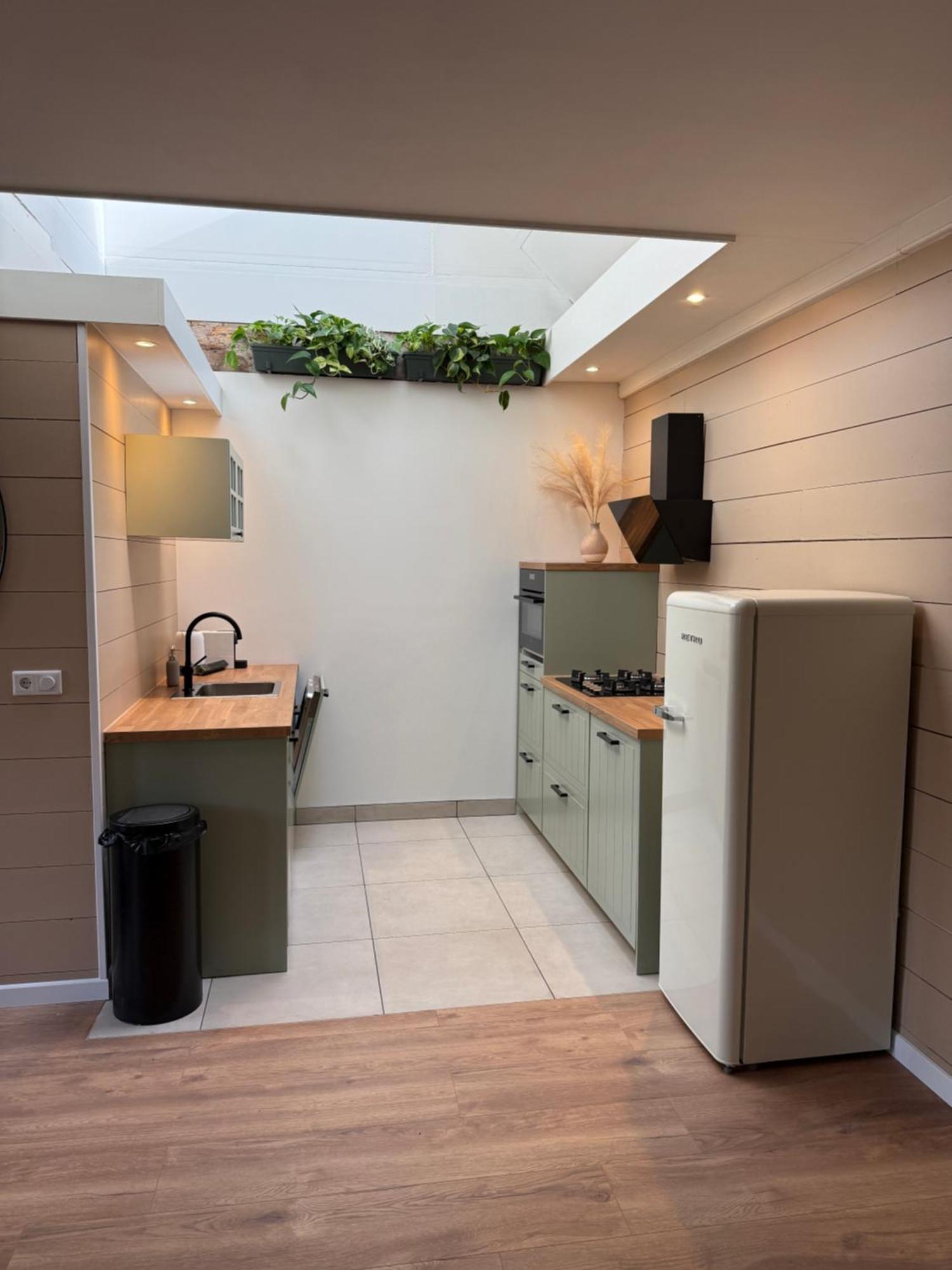 Spacious 70M2 Apartment In City Centre With Lovely Terrace アルクマール エクステリア 写真